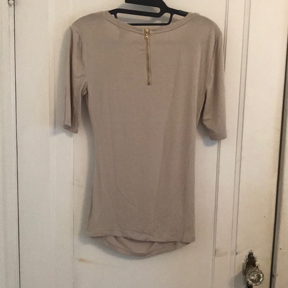 ANN TAYLOR Beige Short Sleeve Ruched Top w/ Zipper - Picture 3 of 8